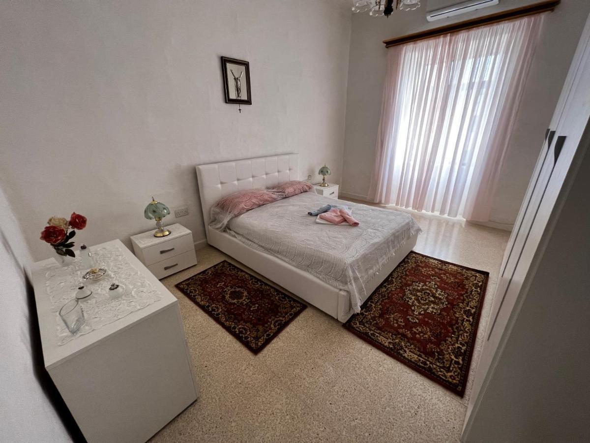Superb 3 Bedroom Apartment In فاليتا المظهر الخارجي الصورة